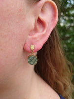 Ear studs green salmon leather and gold stainless steel