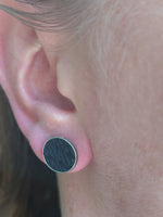 Ear studs black salmon leather and stainless steel