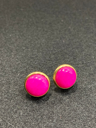 Ear studs made of pink colored jade and gold stainless steel