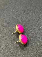 Ohrstecker aus pink gefärbter Jade und Gold-Edelstahl