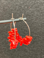 Hoop earrings with red coral/stainless steel